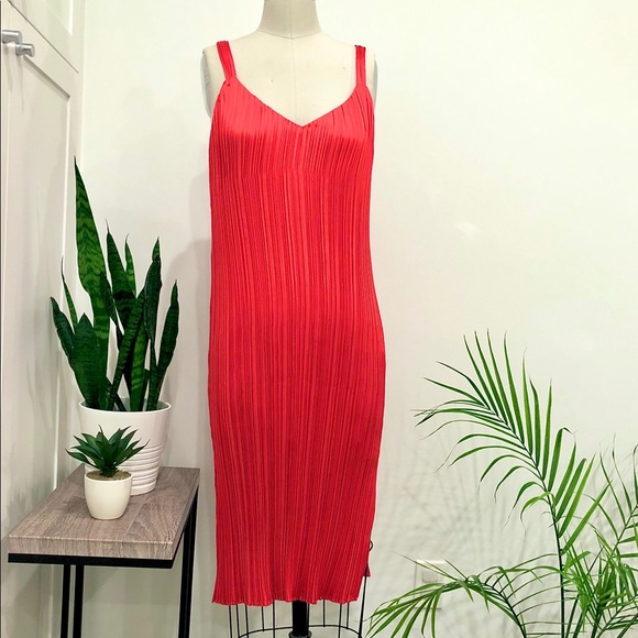 Little Moon Aritzia Pleated Raphia dress XS - Picture 2 of 8